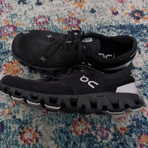 On Cloud X 3 Women’s Black Athletic Running Shoes 60.98696 – Size 8